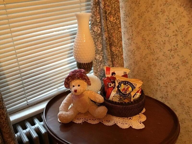 Brookview Manor Bed & Breakfast 3*