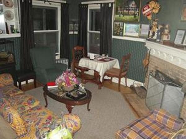 Brookview Manor Bed & Breakfast
