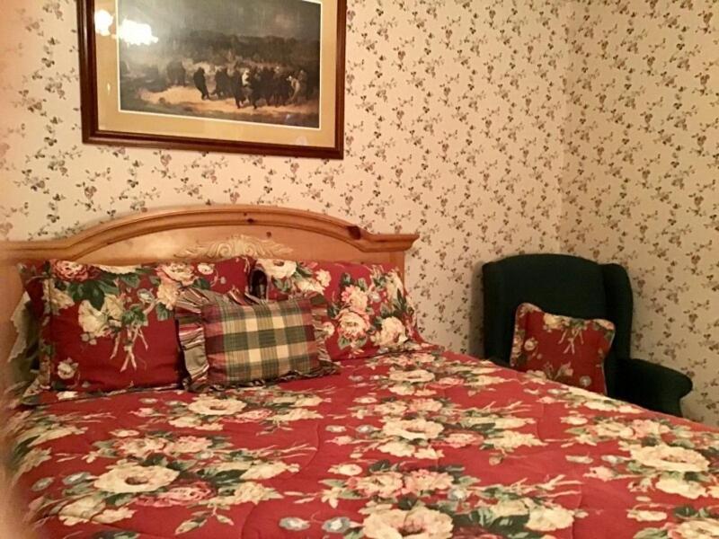 Brookview Manor Bed & Breakfast 3*
