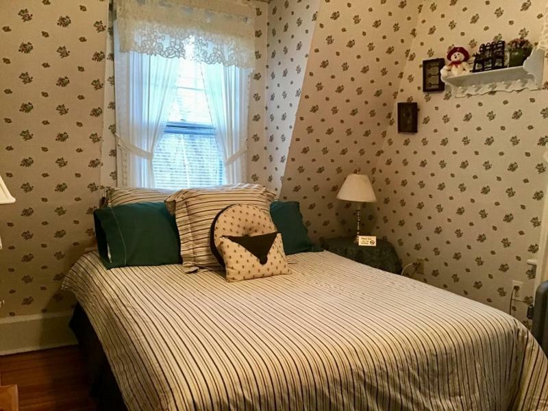 Brookview Manor Bed & Breakfast