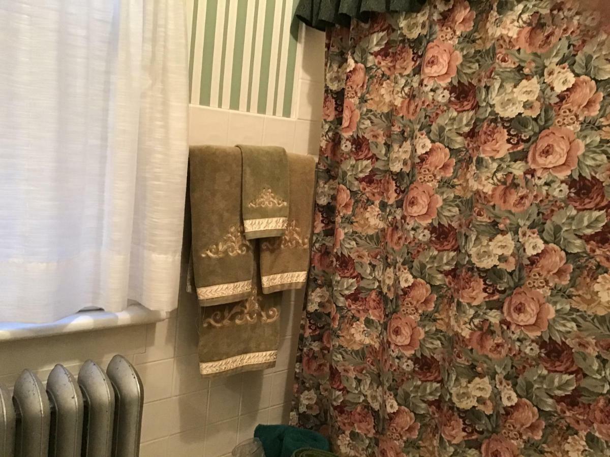 Bed & Breakfast Brookview Manor 3*